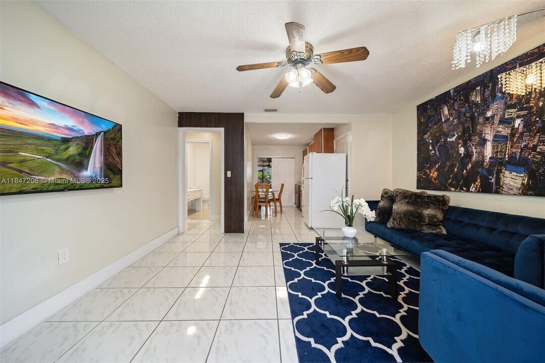 3409 Turf Rd in Miramar, FL - Building Photo