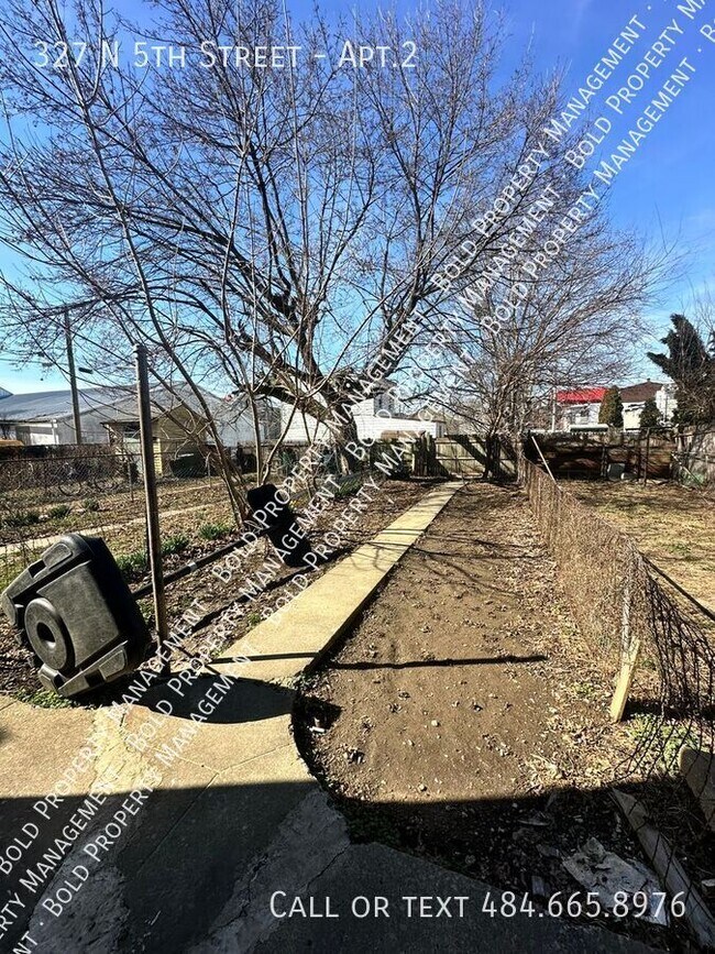 327 N 5th St in Lebanon, PA - Building Photo - Building Photo