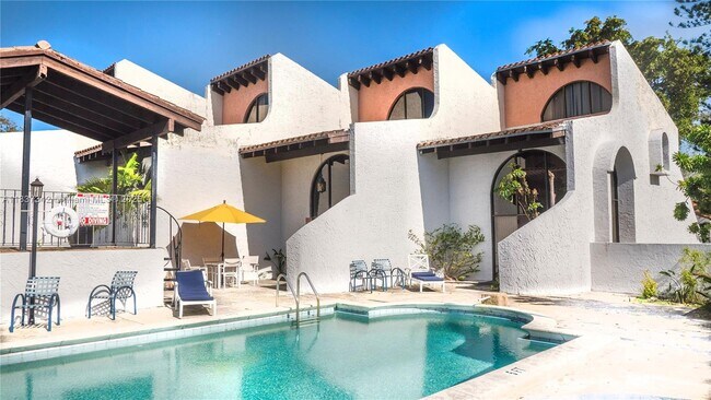 9280 Biscayne Blvd in Miami Shores, FL - Building Photo - Building Photo