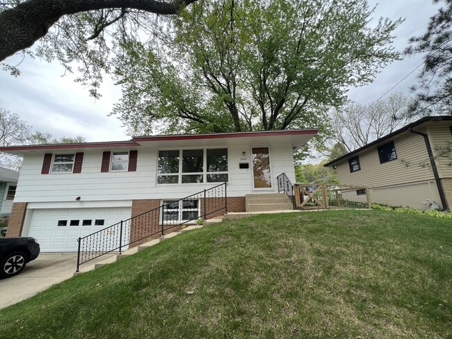 2402 12th Ave NW in Rochester, MN - Building Photo - Building Photo