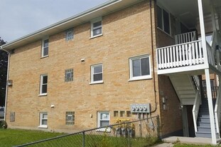 1021 S 16th Ave in Maywood, IL - Building Photo