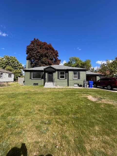 property at 321 S Bowdish Rd