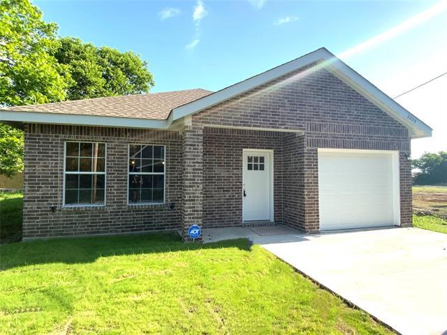 2115 Hemphill St in Greenville, TX - Building Photo