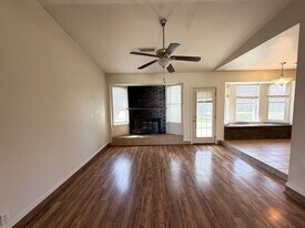 1660 S Redbud Pl in Broken Arrow, OK - Building Photo