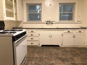 2218 H St, Unit 00 in Sacramento, CA - Building Photo - Building Photo