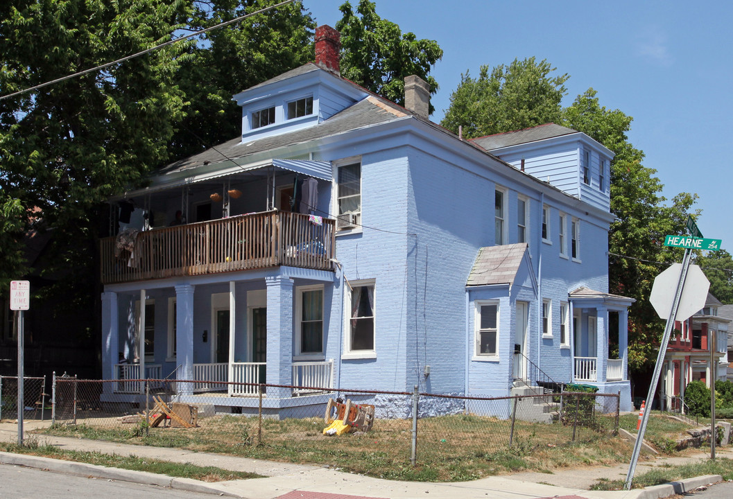 250-254 Hearne Ave in Cincinnati, OH - Building Photo