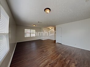 1012 Montrose Dr in Smyrna, TN - Building Photo - Building Photo
