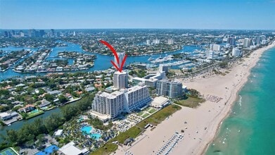 3000 Holiday Dr, Unit 306 in Fort Lauderdale, FL - Building Photo - Building Photo