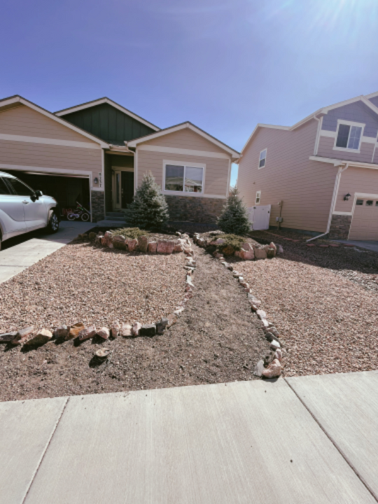 8237 Firecracker Trail in Fountain, CO - Foto de edificio