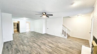 2121 NW 117th St in Oklahoma City, OK - Building Photo - Building Photo