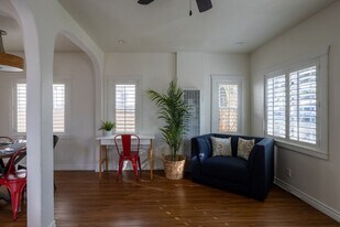 4916 Long Branch Ave in San Diego, CA - Building Photo