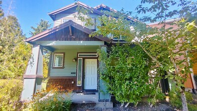 1428 SE Kobus Way in Hillsboro, OR - Building Photo - Building Photo