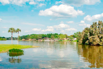 540 Orange Dr in Altamonte Springs, FL - Foto de edificio - Building Photo