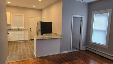 28 Prospect St in Vernon, CT - Building Photo - Building Photo