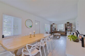 5920 SW 46th St in Miami, FL - Building Photo - Building Photo
