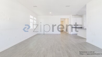 2898 Armstrong Ave in Clermont, FL - Building Photo - Building Photo