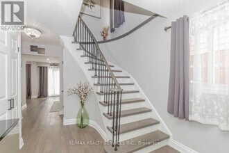 89 Martindale Crescent in Brampton, ON - Building Photo - Building Photo