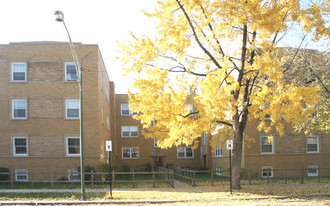 6046-6050 N Francisco Ave Apartments