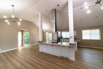 4968 S Spring Run Dr in Holladay, UT - Building Photo - Building Photo