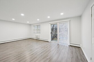 Canterbury Apartments in Philadelphia, PA - Building Photo - Building Photo