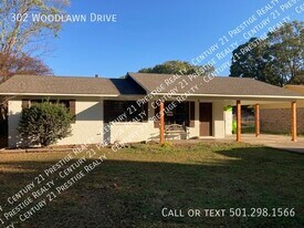 302 Woodlawn Dr in Lonoke, AR - Building Photo