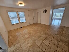 1252 Lawrenceville-Suwanee Rd in Lawrenceville, GA - Foto de edificio - Building Photo