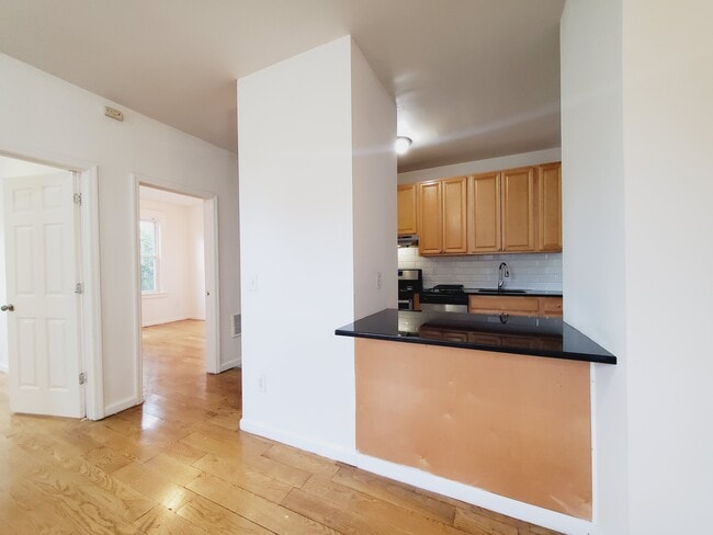 85 Brown Pl, Unit 1