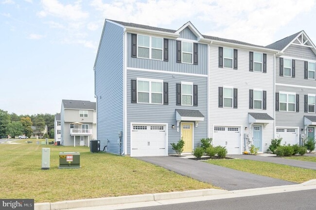 property at 52 Shubunkin Rd