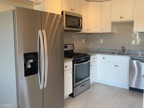 401 N Armistead St-Unit -UNIT 411 in Alexandria, VA - Building Photo - Building Photo