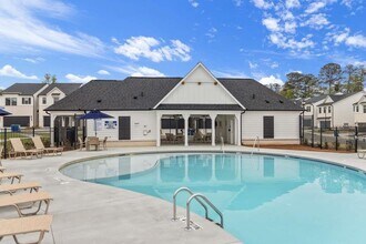 1867 Copelyn Reese Ct in Lawrenceville, GA - Foto de edificio - Building Photo