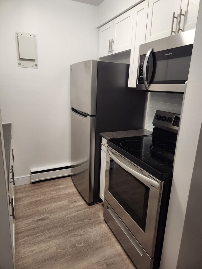 property at 21 Stirling Ave S