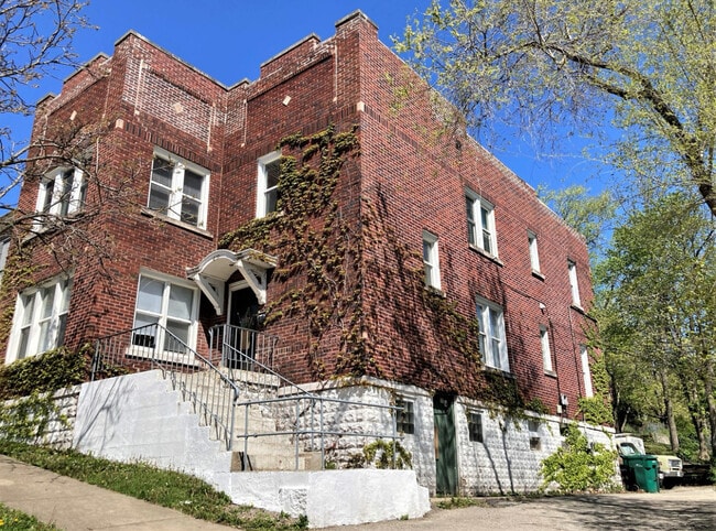 419 Campbell St in Joliet, IL - Foto de edificio - Building Photo