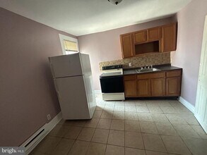 1833 W Rockland St in Philadelphia, PA - Building Photo - Building Photo