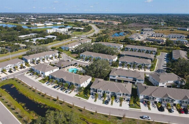 8632 Ice Wine St in Sarasota, FL - Building Photo - Building Photo