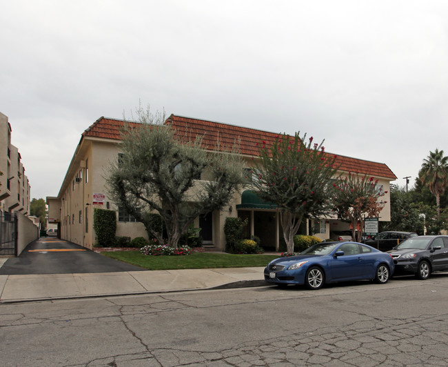 Northridge Garden Apartments in Northridge, CA - Building Photo - Building Photo