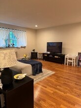 5050 Washington St in Boston, MA - Building Photo - Building Photo