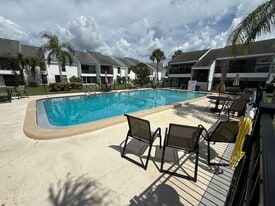 673 Haven Pl in Tarpon Springs, FL - Building Photo