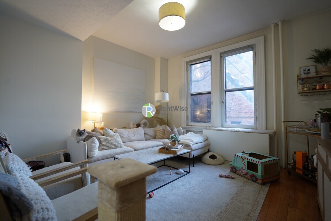 304 Berkeley St in Boston, MA - Building Photo