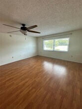 5800 Hollywood Blvd in Sarasota, FL - Building Photo - Building Photo