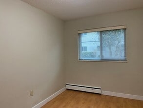 8111 Ryan Rd in Richmond, BC - Building Photo - Building Photo