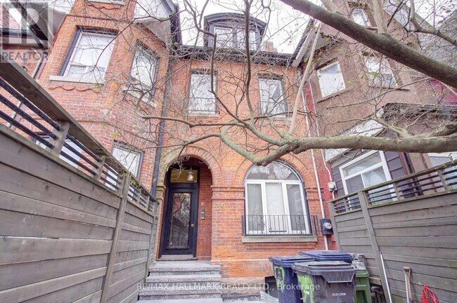 39 Grange Ave in Toronto, ON - Building Photo - Building Photo