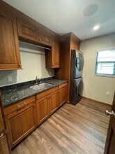 5033 Vivienda Way in Sarasota, FL - Building Photo - Building Photo