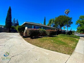 3619 Camden Ave in San Jose, CA - Foto de edificio - Building Photo