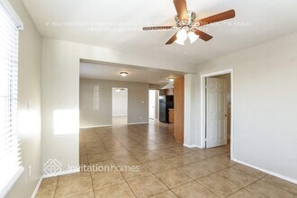 5302 W Edgemont Ave in Phoenix, AZ - Foto de edificio - Building Photo