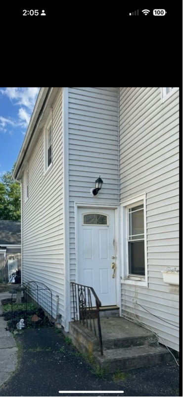 9 Nicholas Square in New Milford, CT - Building Photo - Building Photo