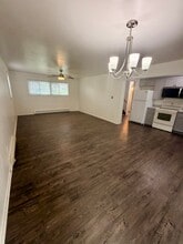 228 Trask St, Unit 1 in Aurora, IL - Building Photo - Building Photo