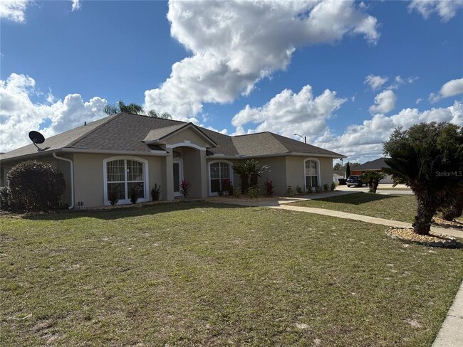 710 Independence Dr in Orange City, FL - Building Photo - Building Photo