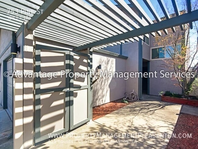 753 Pine St in Livermore, CA - Building Photo - Building Photo