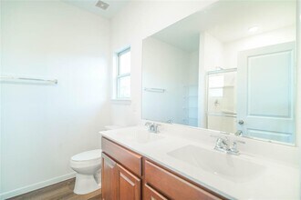 118 Ashwood Glade Dr in Willis, TX - Building Photo - Building Photo