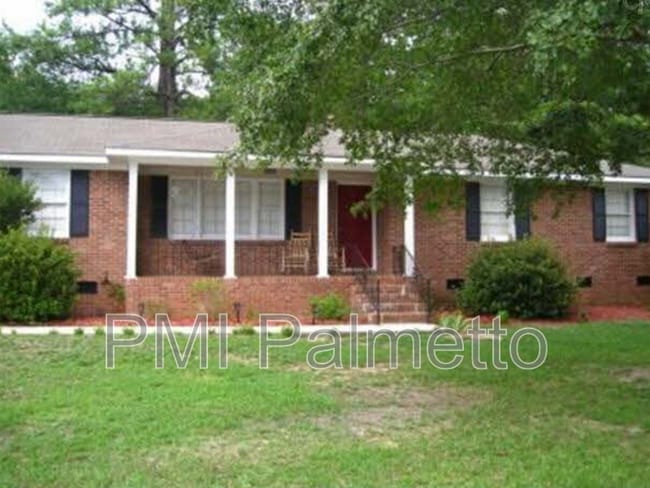 property at 916 Riverview Dr